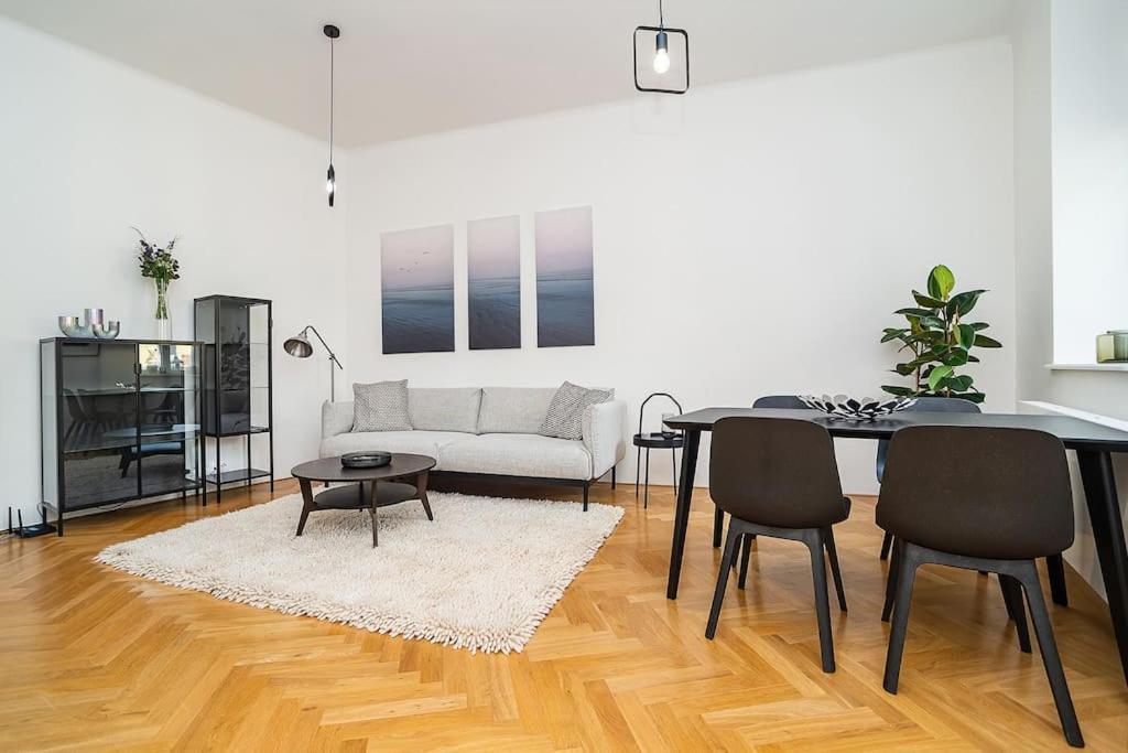 Stylish Flat With Terrace And Ac Apartment Prague