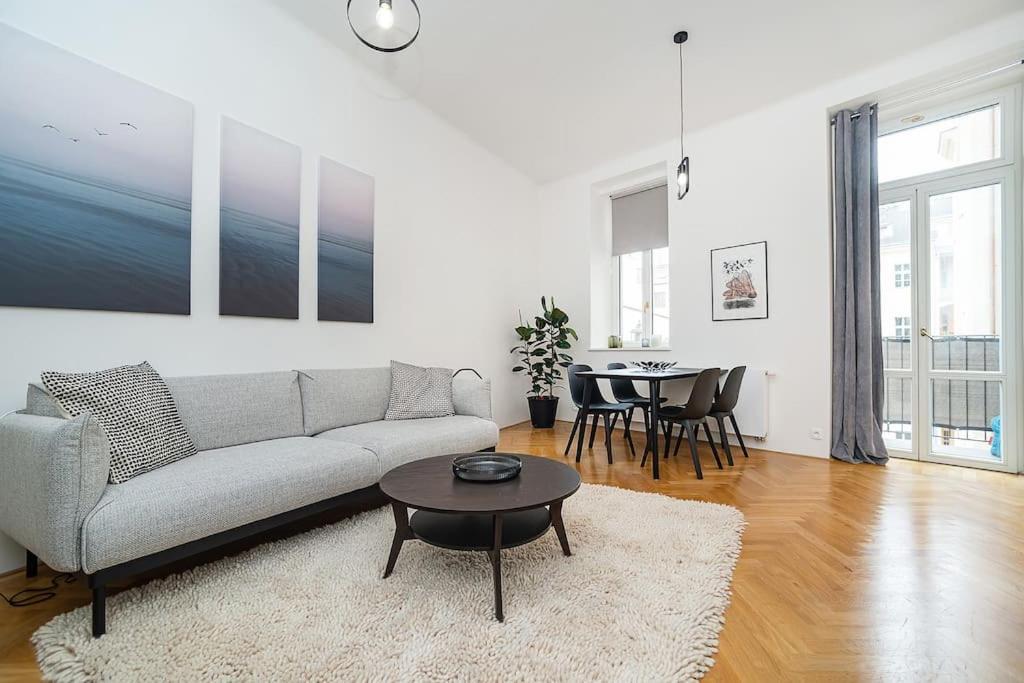 Stylish Flat With Terrace And Ac * Prague