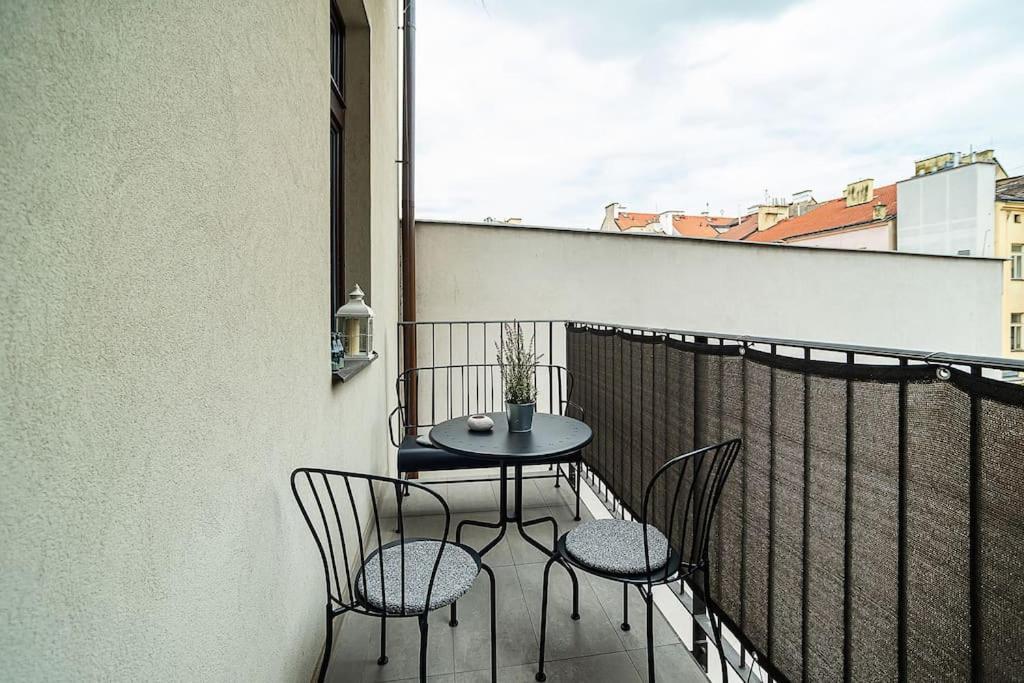 Apartment Stylish Flat With Terrace And Ac Prague