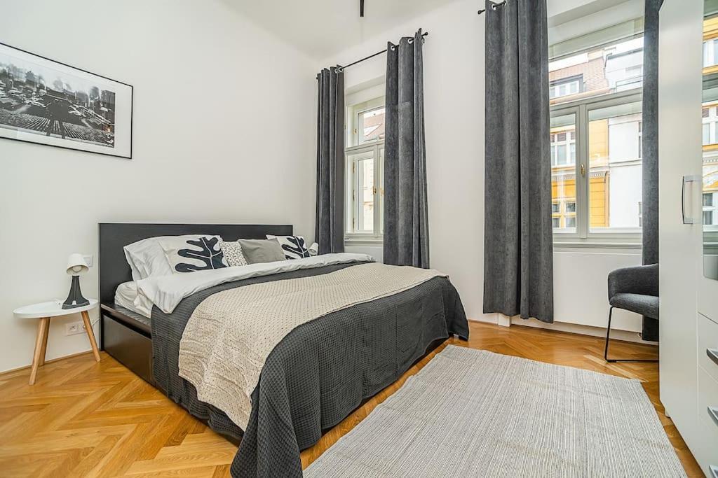Stylish Flat With Terrace And Ac